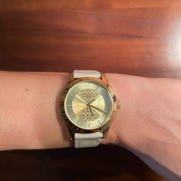 Cream with Gold Face Watch - Picture 2 of 4